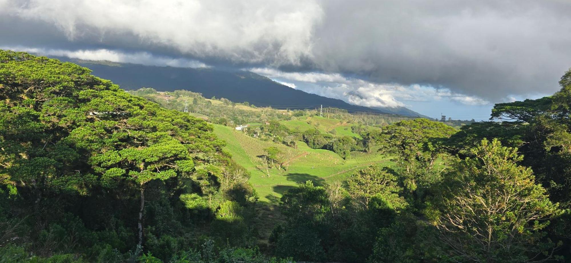 Casa Volcano Panoramic View Vara Blanca  外观 照片